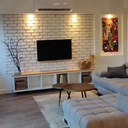Tres Bel Appartement Central, Au Calme Avec Balneo ペルピニャン エクステリア 写真
